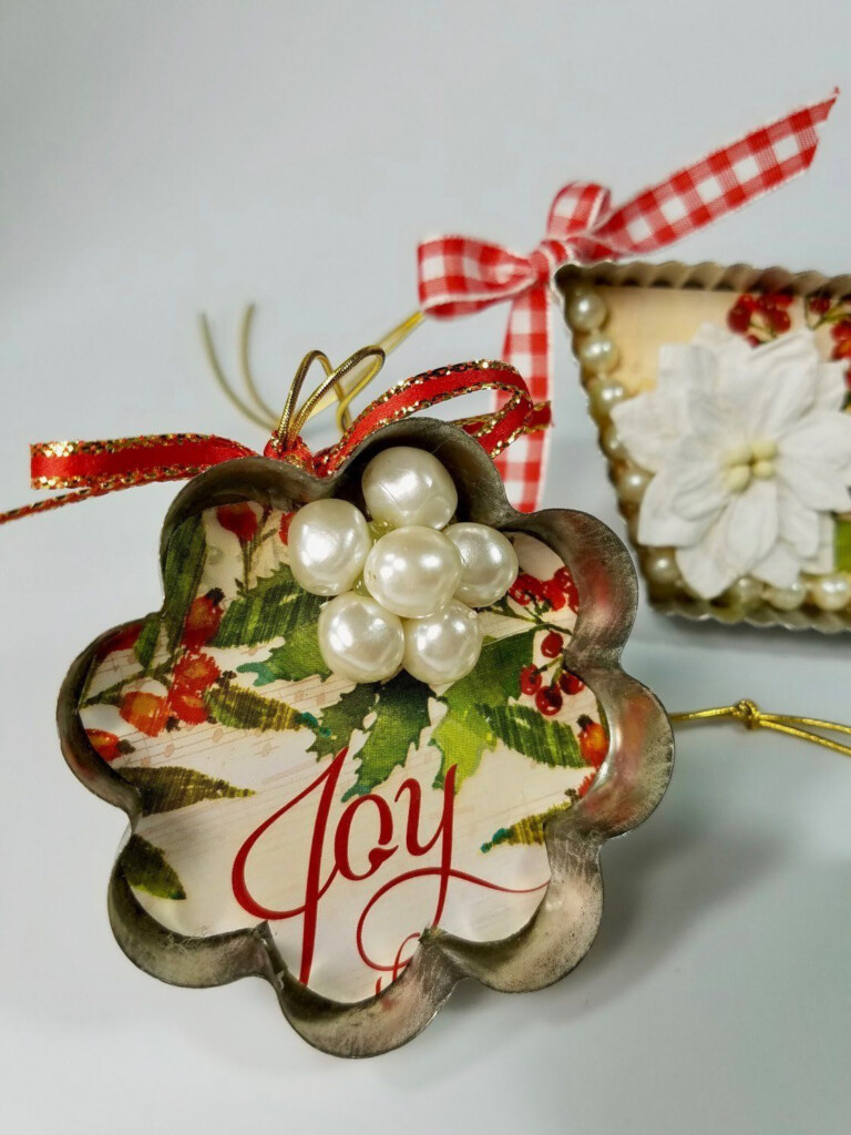 Christmas Crafts Vintage Cookie Cutter Ornaments DIY BluKatDesign 