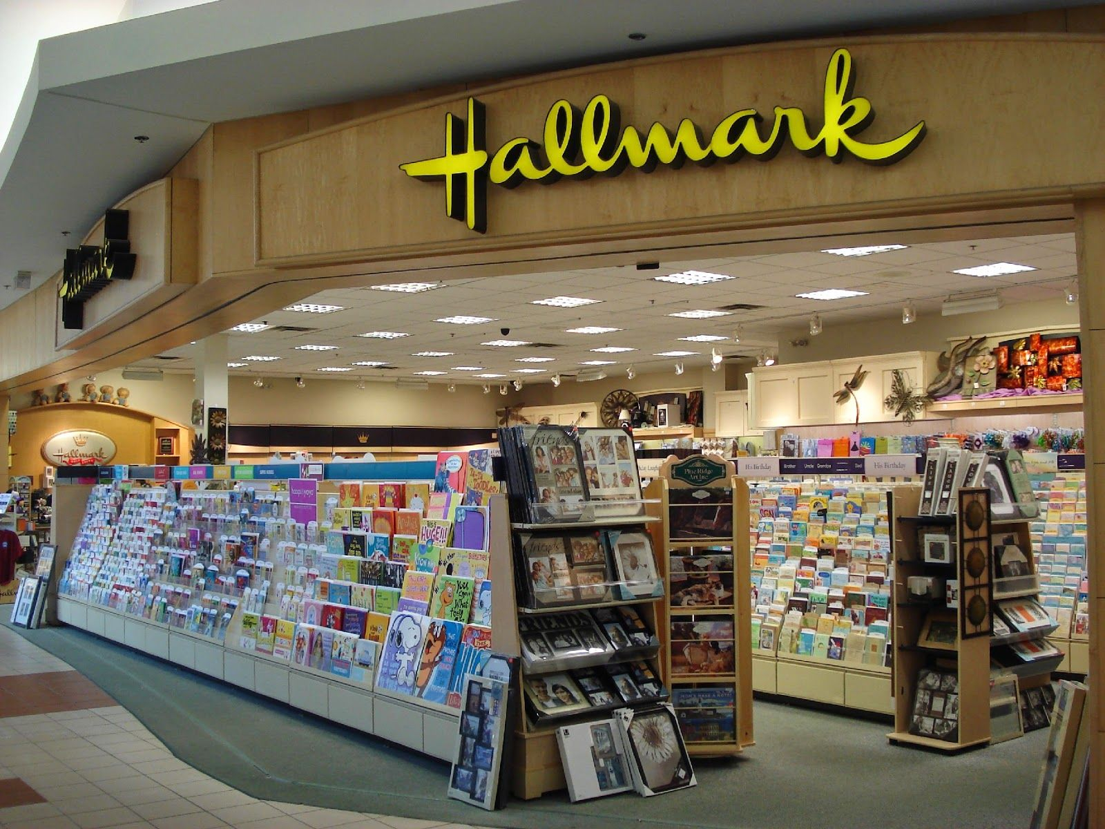 Hallmark With Images Hallmark Cards Hallmark Printable Coupons